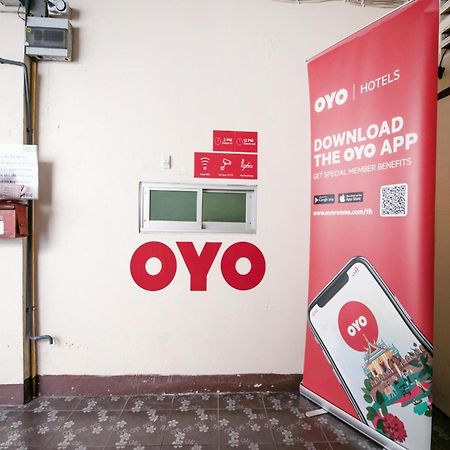 Oyo 525 Mrt Phetkasem 48-1 Place Bangkok Buitenkant foto