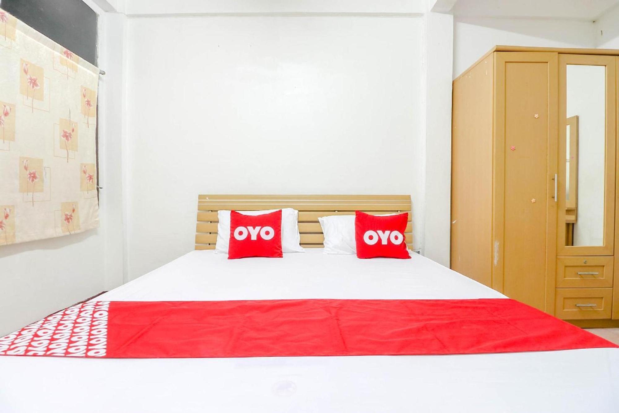 Oyo 525 Mrt Phetkasem 48-1 Place Bangkok Buitenkant foto